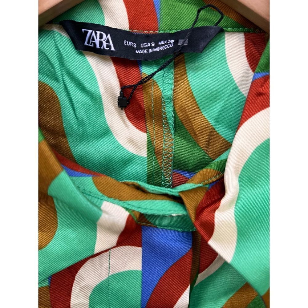 NWOT Zara Blogger’s Favorite Satin Effect Geometric Print Oversized Shirt, Small - Picture 14 of 16